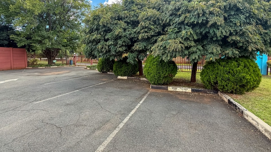 Commercial Property for Sale in Adamayview North West